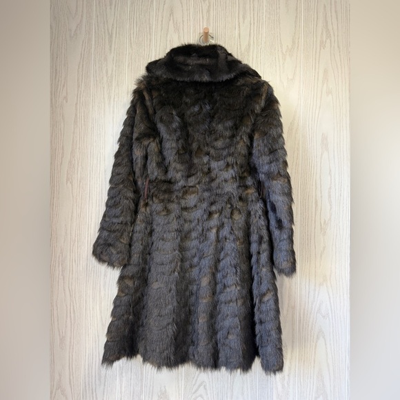 Laundry by Shelli Segal Faux Fur Brown Hooded Winter Coat Size M NWT - Picture 3 of 9